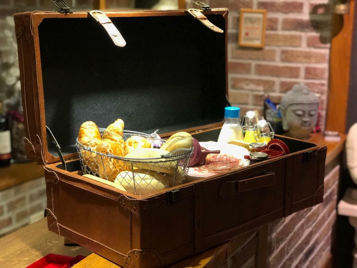 Au Chalet D'Isa Havelange Bagian luar foto